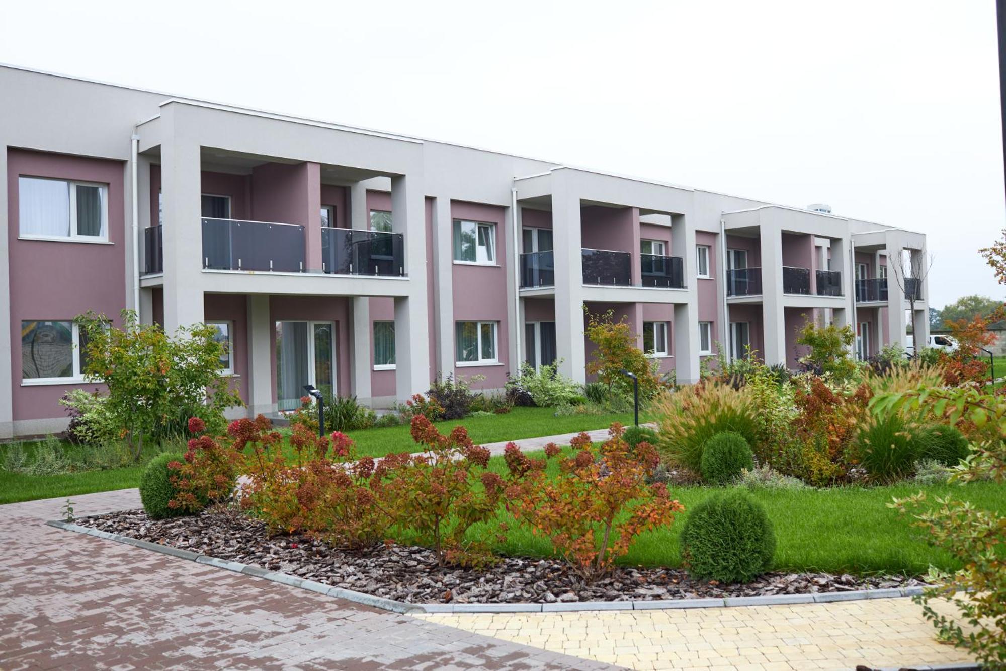 Спа-Готель Поло-Медлайф Krementschuk Exterior foto
